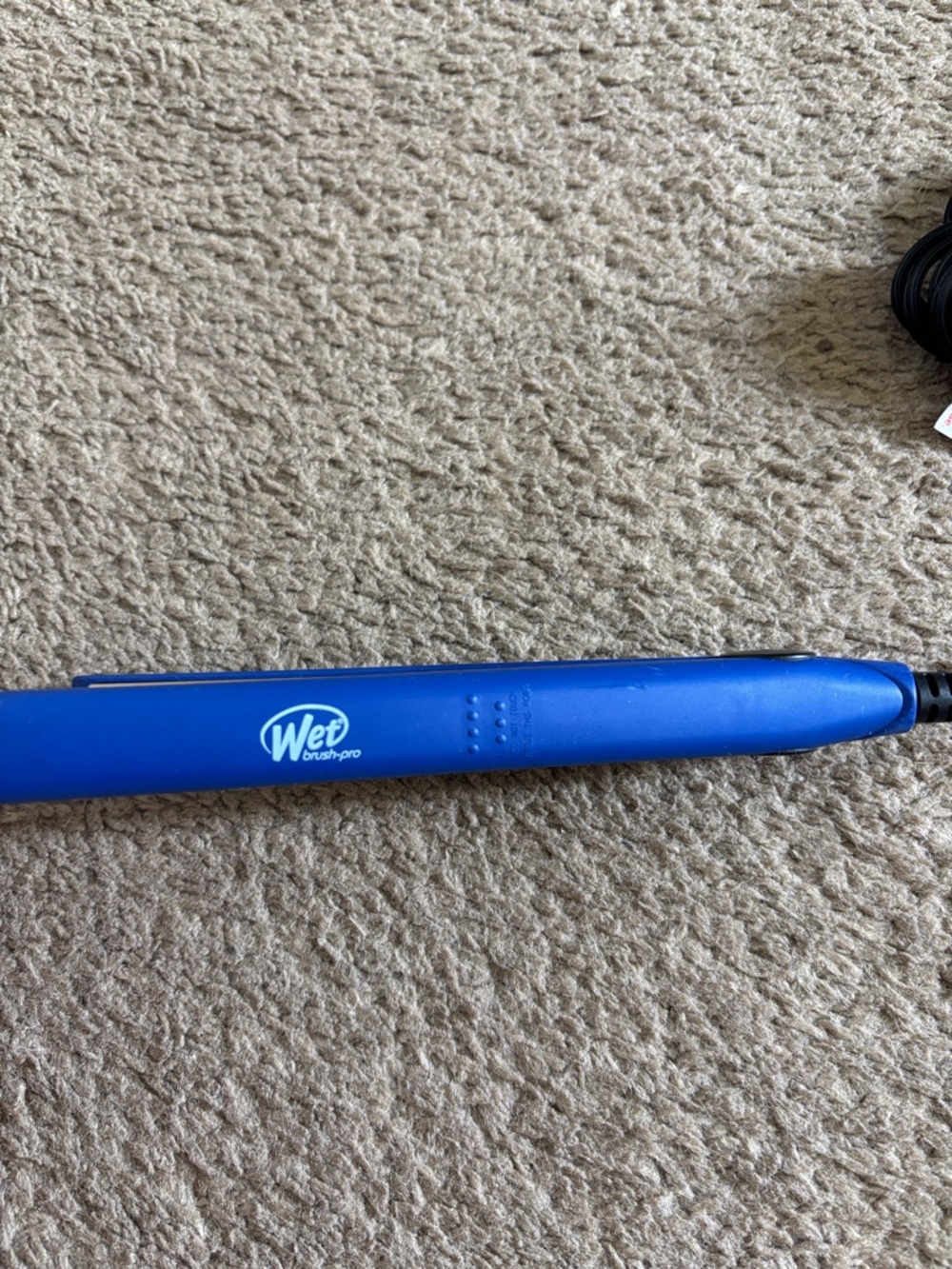 Wet Brush Electric Blue Hair Straightener - Picture 2 of 5